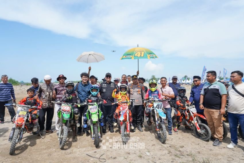 Bupati Batu Bara Resmi Buka Kejuaraan Motocross dan Grasstrack Piala Batu Bara Bahagia