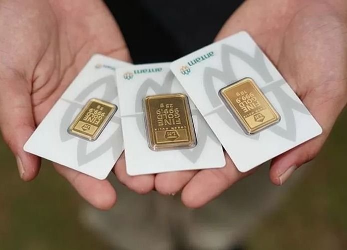 Harga Emas Antam Anjlok ke Rp 1,895 Juta per Gram, Buyback Turun Rp 23.000