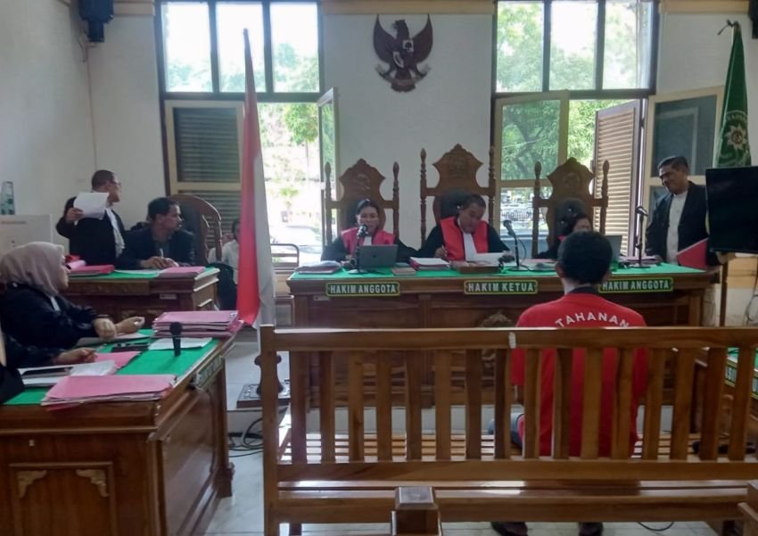 Ari Faisal Khan Divonis 14 Tahun Penjara Setelah Terbukti Jual 1 Kg Sabu ke Polisi Penyamar