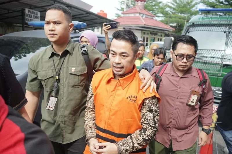 Tegas! Wali Kota Pekanbaru Nonaktifkan Pejabat Saksi Kasus Korupsi Risnandar