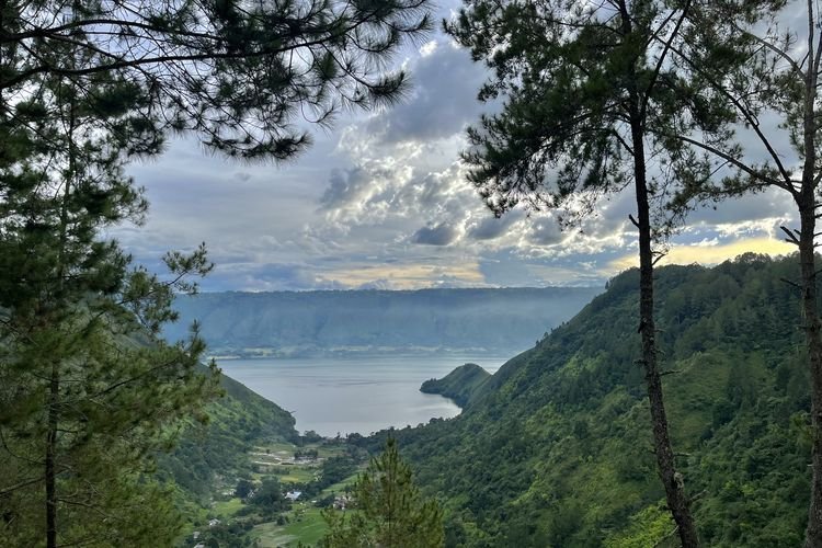Kaldera Toba Kena "Kartu Kuning" dari UNESCO, Kemenpar Gerak Cepat Panggil Pengelola Geopark
