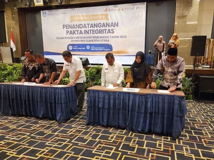 Wakil Wali Kota Padangsidimpuan Teken Pakta Integritas Dukung SPMB Bersih 2025
