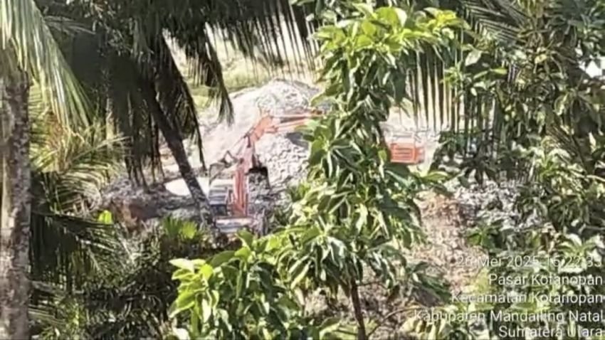 4 Penambang Ilegal dan 4 Unit Alat Berat Diamankan Ditreskrimsus Poldasu, Kabid Humas: Belum Ada Data Lengkap