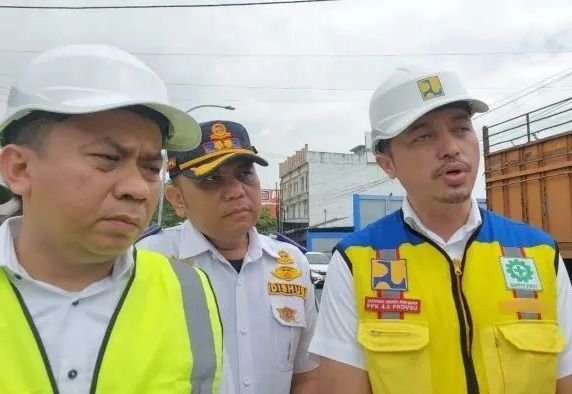 Zulkarnaen Tinjau Penataan Median Jalan Letda Sujono, Dorong Percepatan Atasi Kemacetan dan Banjir