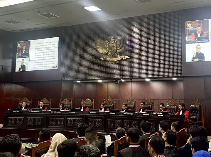 MK: Pemerintah Wajib Gratiskan Pendidikan Dasar di Sekolah Negeri dan Swasta Secara Bertahap