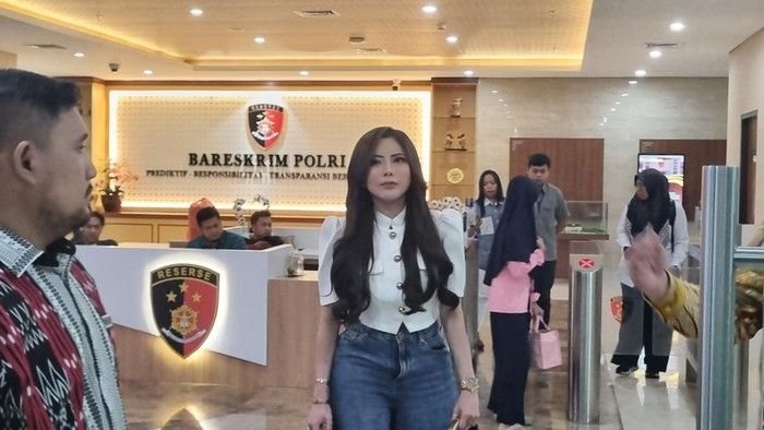 Ayu Aulia Diperiksa 35 Pertanyaan di Bareskrim Terkait Laporan Ridwan Kamil Soal Pencemaran Nama Baik