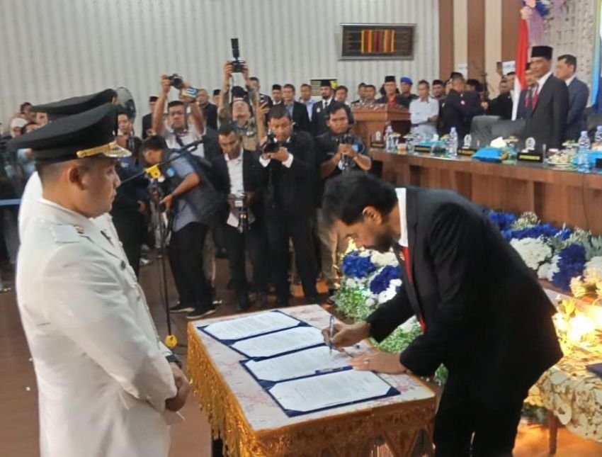 Gubernur Aceh Resmi Lantik Jeffry Sentana dan Muhammad Haikal Alfisyahrin sebagai Wali Kota dan Wakil Wali Kota Langsa Periode 2025-2030