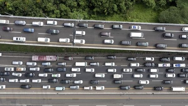 Contraflow di Tol Jagorawi Arah Puncak Dihentikan, Lalu Lintas Kembali Normal