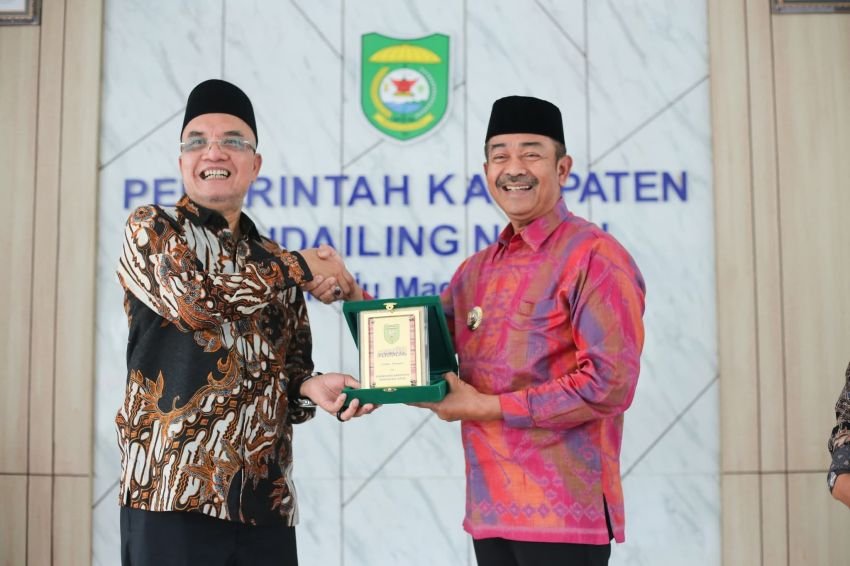Bupati Madina dan Ketua Komisi VIII DPR RI Marwan Dasopang Bahas Program Strategis untuk Percepatan Pembangunan Daerah