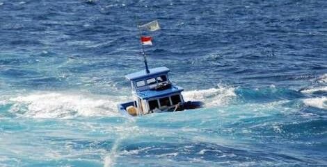 Dua Nelayan T3was, Kapal Tenggelam Dihantam Ombak di Perairan Batu Bara