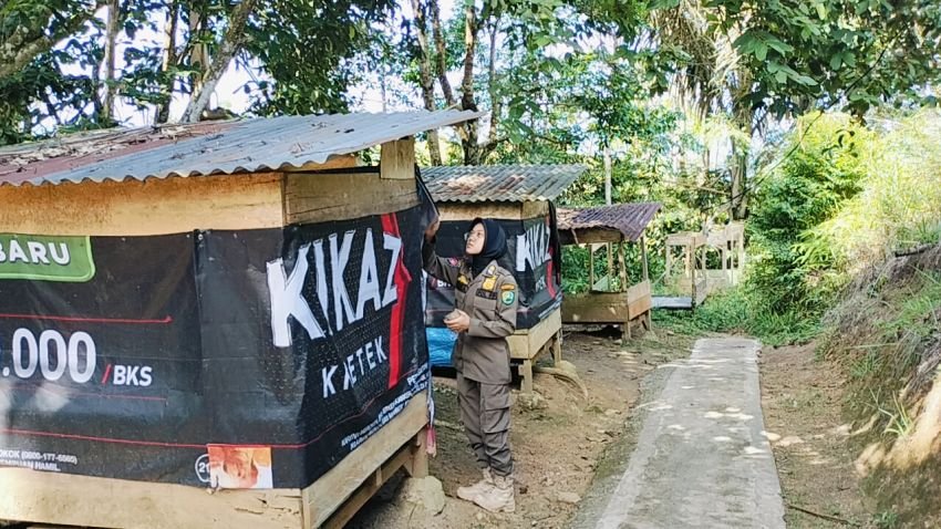 Satpol PP Padangsidimpuan Tertibkan Pondok Tertutup dan Pakter Tuak di Kawasan Tor Simarsayang