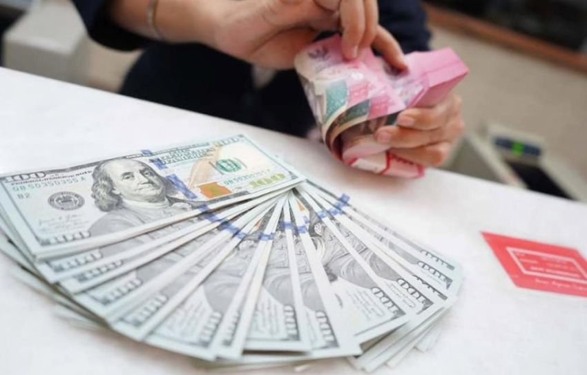Rupiah Melemah 39 Poin di Pembukaan, Tembus Rp16.352 per Dolar AS