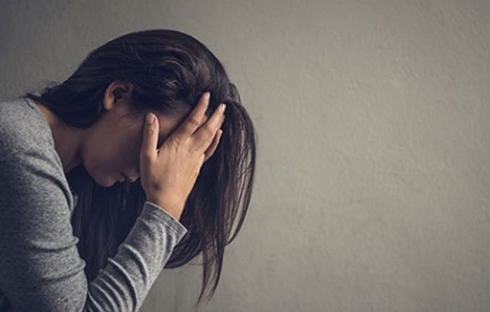 Waspadai Negative Self-Talk: Perempuan Lebih Rentan Karena Tekanan Sosial dan Budaya