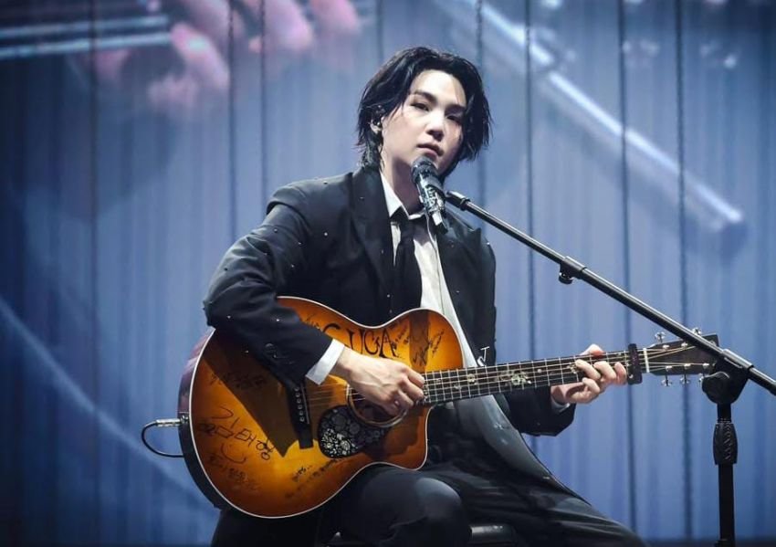 Tuntas Jalani Wamil, Suga BTS: Maaf Telah Mengecewakan ARMY