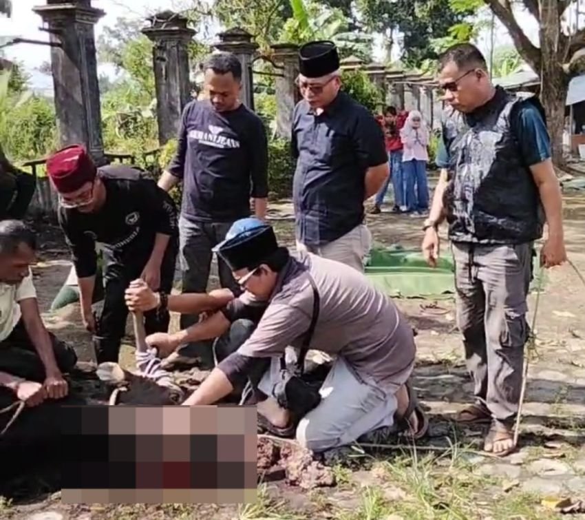 DPRD Kabupaten Muaro Jambi Tebar Kepedulian Iduladha 1446 H, Sembelih 2 Ekor Sapi untuk Karyawan dan Warga