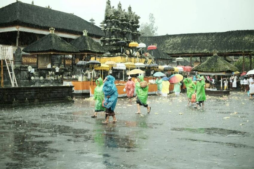 Prakiraan Cuaca Bali Hari Ini, Minggu 15 Juni 2025: Seluruh Wilayah Hujan Ringan
