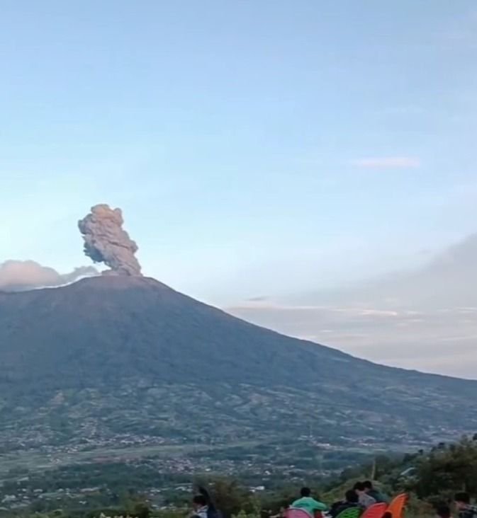 Gunung Marapi Masih Aktif, Status Waspada Tetap Diberlakukan
