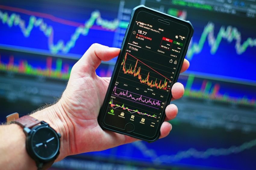 IHSG Dibuka Menguat ke Level 7.190, Investor Optimis Sambut Awal Pekan