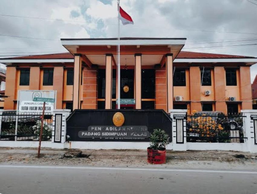 Aktivis Soroti Sidang Kasus Penganiayaan Warga Desa Sipenggeng: "Ingat Bu Hakim Ketua! Kekerasan Terhadap Perempuan, Tidak Dibenarkan!