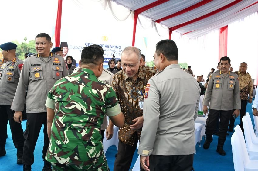 Sekdaprov Sumut Saksikan Groundbreaking Gudang Ketahanan Pangan Polri dan Panen Raya Jagung Serentak Kuartal II 2025