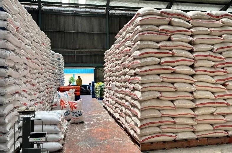 Cadangan Beras Tembus 4 Juta Ton, Knight Frank: Momentum Tumbuhnya Sektor Pergudangan Pangan