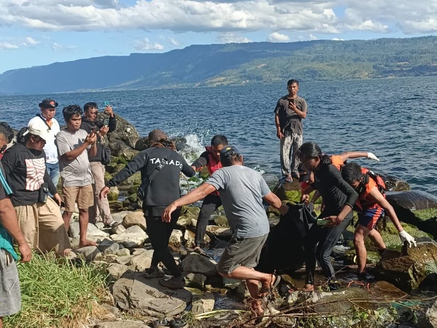 Jasad Nelayan yang Tenggelam di Danau Toba Ditemukan 12 Km dari Lokasi Awal