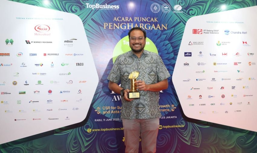 Presiden Direktur Agincourt Resources Raih Penghargaan TOP Leader on CSR Commitment 2025