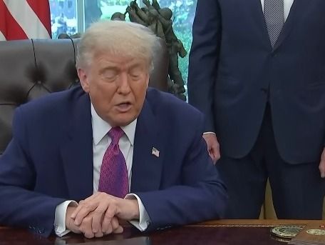 Trump Ancam Iran Usai Serangan Brutal Israel: &ldquo;Buat Kesepakatan Sebelum Terlambat&rdquo;