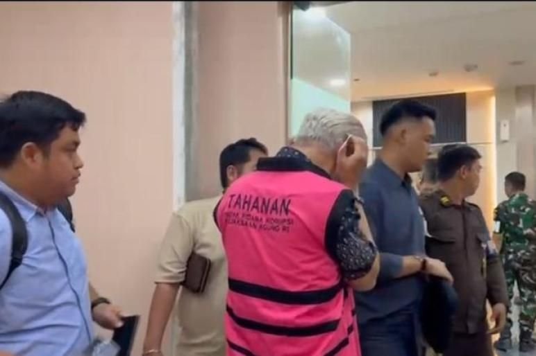 Dirut PT Dwisaha Selaras Abadi Jadi Tersangka Baru Korupsi Kebocoran PAD Mega Mall Bengkulu