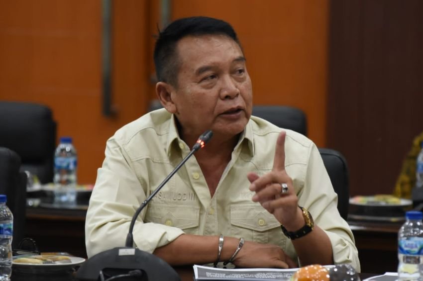 TB Hasanuddin Kritik Rencana TNI AD Bentuk Batalyon Pembangunan: Fokus Saja pada Kesiapan Tempur