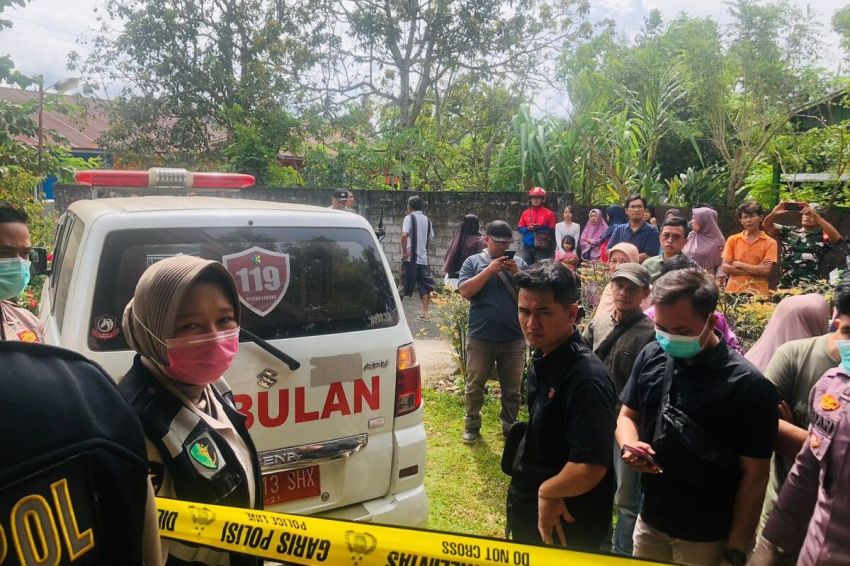 Mahasiswi Bengkulu T3w4s D1tusuk Saat Video Call, Teman Temukan J3nazah di Rumah!