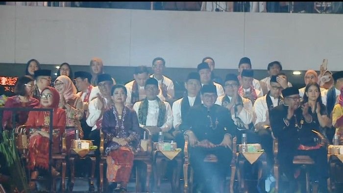 Pramono Anung dan Rano Karno Disambut Antusias Warga di Puncak Perayaan HUT ke-498 Jakarta