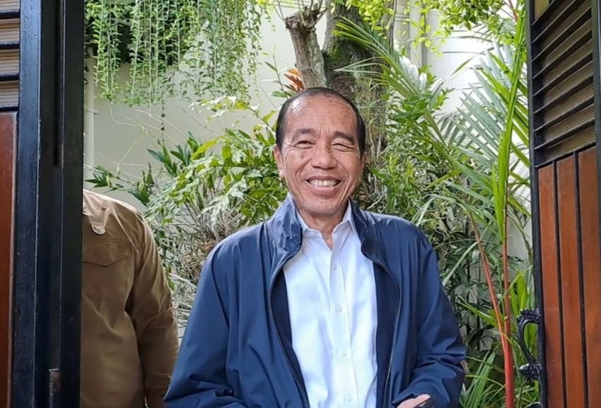 Bantah Maju Ketum PPP, Jokowi: &ldquo;Saya di PSI Saja&rdquo;