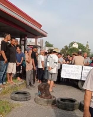 Ribuan Warga Tanjung Mulia Tolak Eksekusi, Jalan Alumunium I Diblokade