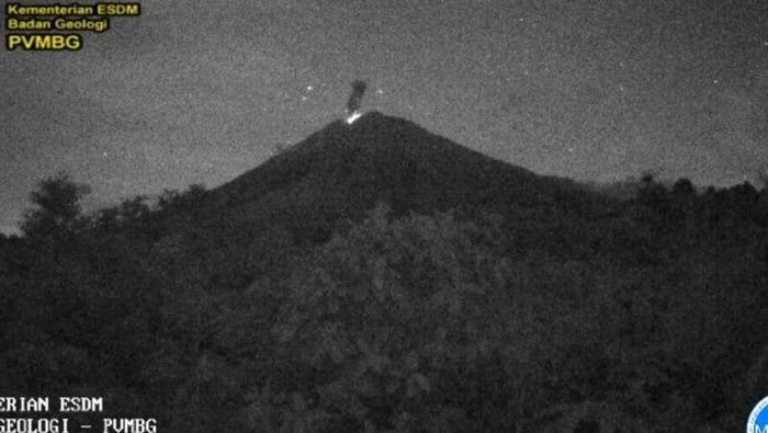 Gunung Semeru Erupsi 6 Kali Sehari, Kolom Letusan Capai 800 Meter