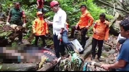 Nekat Kabur dari Petugas, Dua Pencuri Besi Lompat ke Jurang 100 Meter di Batu Lubang Tapteng , 1 T3was!