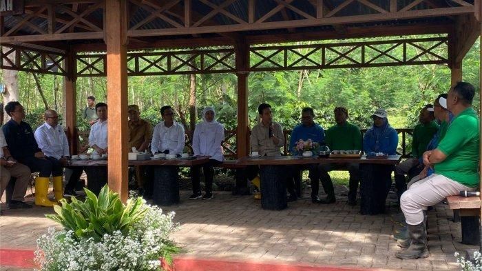 Petani Kopi Ijen Curhat ke Wapres Gibran: Harga Pupuk Rp500 Ribu Berat, Perlu Alat Proses Modern