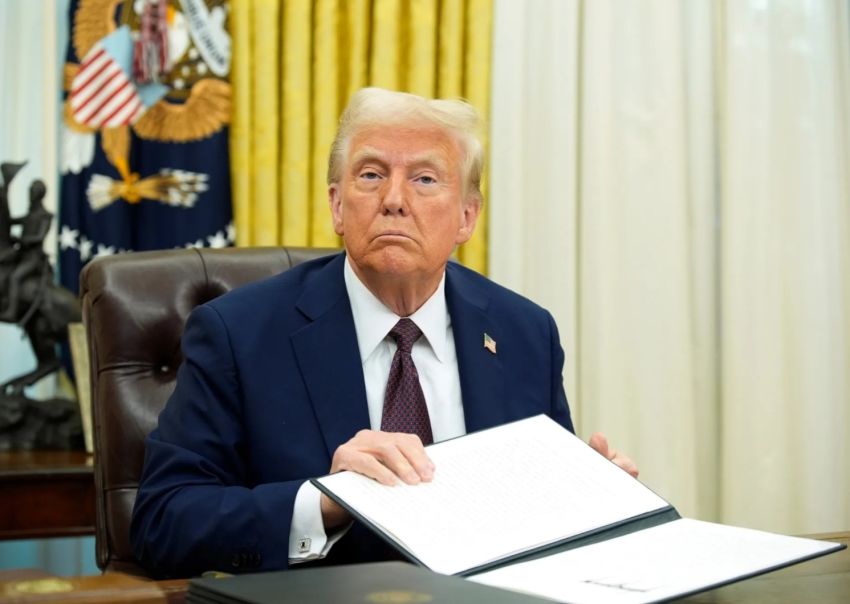 Trump Siapkan Tarif Baru untuk Otomotif Global: &ldquo;Bangun Pabrik di Sini atau Bayar Mahal&rdquo;