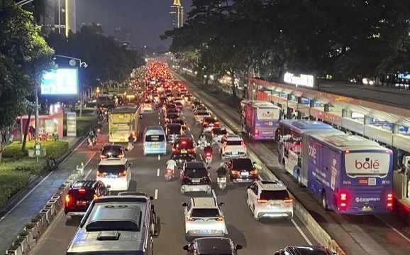 Kemacetan Parah di Sekitar GBK Jelang Laga Indonesia vs China, Polisi Dikerahkan