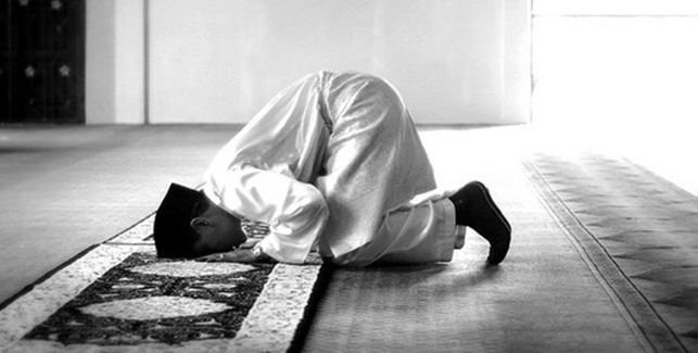 Bolehkah Berdoa dengan Bahasa Indonesia Saat Sujud Terakhir dalam Sholat? Ini Penjelasan Ulama dan Dalilnya