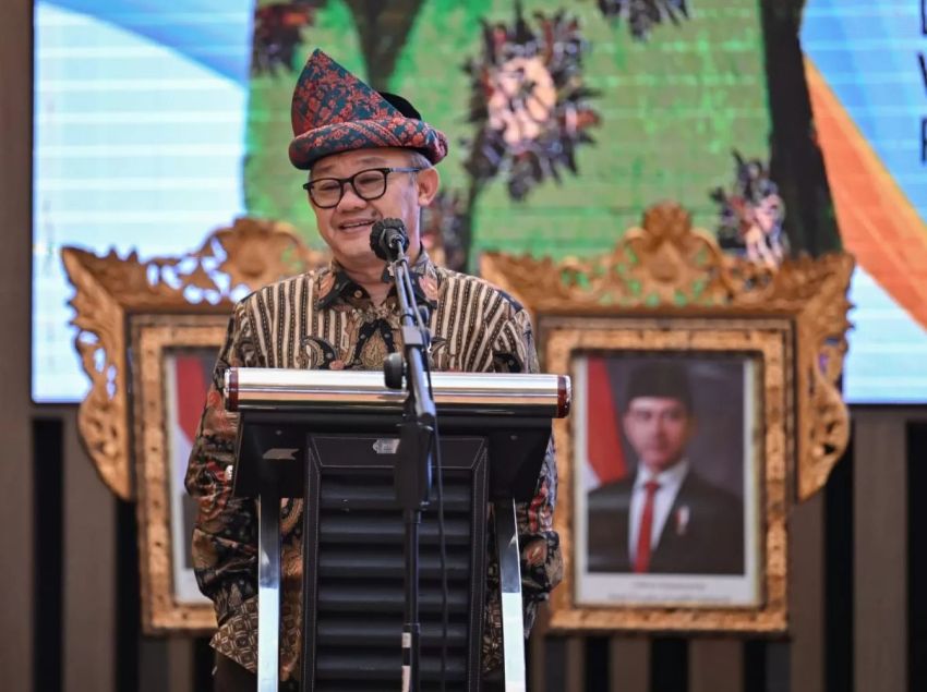 Angin Segar Untuk Para Guru Honorer! Pemerintah Siapkan Bantuan Rp300 Ribu per Bulan Mulai Juli 2025