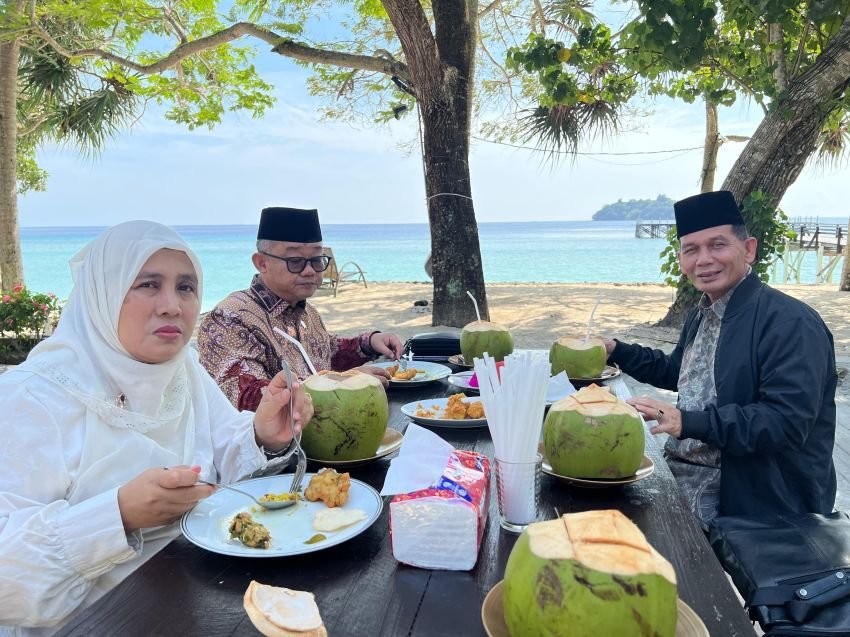 Kedekatan Menteri Dikdasmen Prof. Abdul Mu'thi dan Ketua PWM Aceh Malik Musa: Persahabatan Dua Dekade untuk Pendidikan Aceh