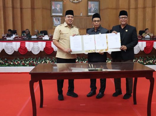 DPRD Batu Bara Setujui Dua Ranperda Strategis, Fraksi-Fraksi Sampaikan Catatan Kritis