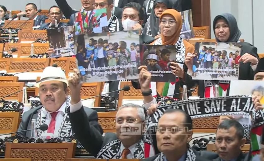 DPR RI Tunjukkan Dukungan untuk Palestina di Rapat Paripurna, Poster dan Video Kemanusiaan Hiasi Ruang Sidang