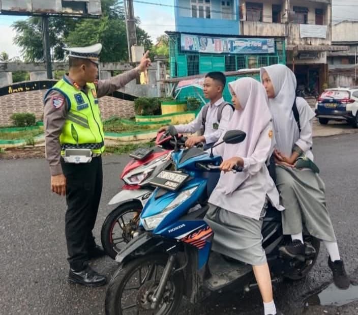 Hari Pertama Operasi Patuh Toba 2025, Satlantas Sidimpuan Tilang 12 Pengendara Tanpa Helm