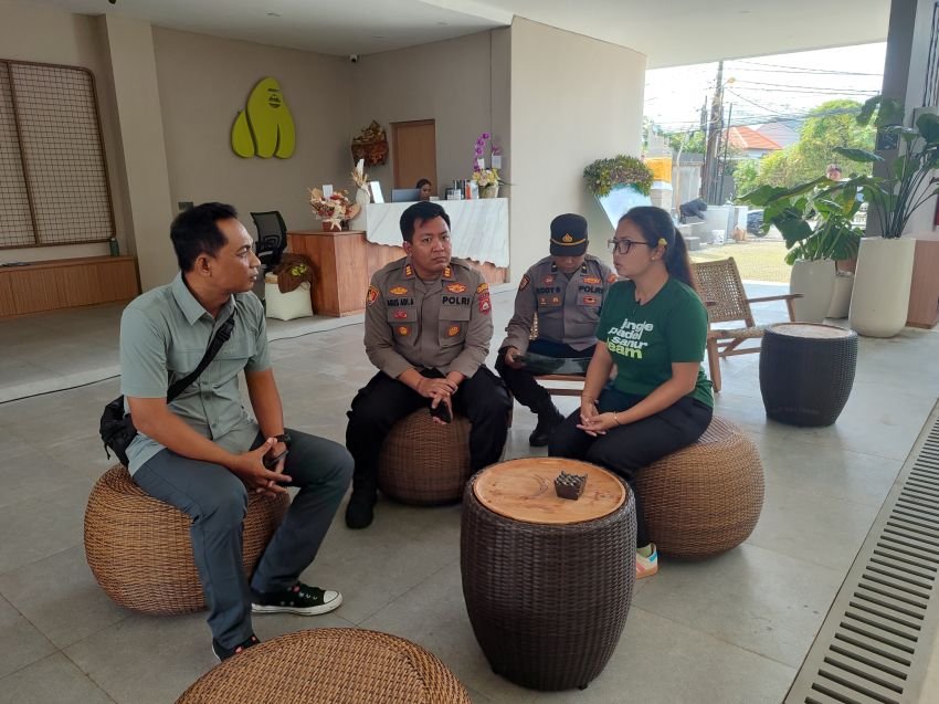 Tegaskan Pentingnya Standar Keamanan, Kapolsek Denpasar Selatan Sambangi Jungle Padel Sanur