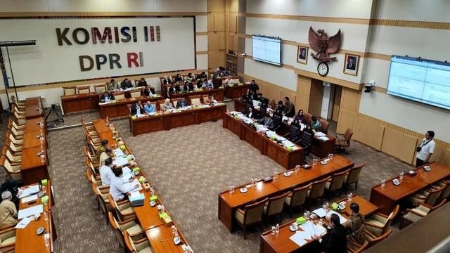 Komisi III DPR dan Pemerintah Sepakati Sejumlah Perubahan Krusial dalam RUU KUHAP