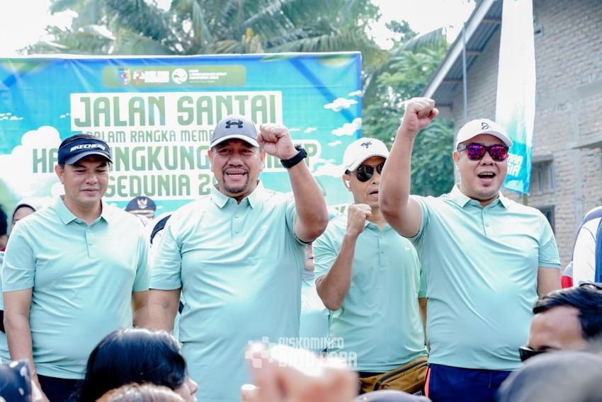 Bupati Batu Bara Lepas Ribuan Peserta Jalan Santai Peringati Hari Lingkungan Hidup Sedunia 2025