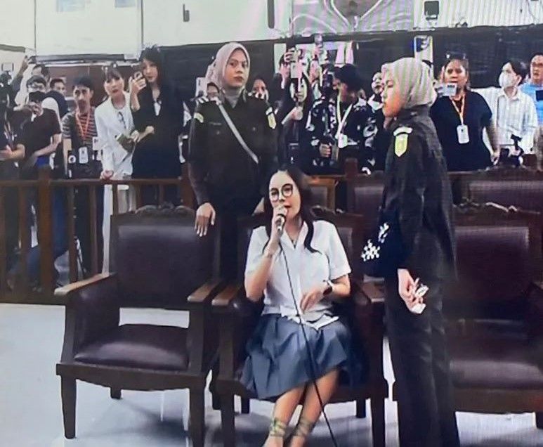 Nikita Mirzani Ngamuk di Sidang, Tolak Balik ke Tahanan Sebelum Rekaman Soal Reza Gladys Diputar!