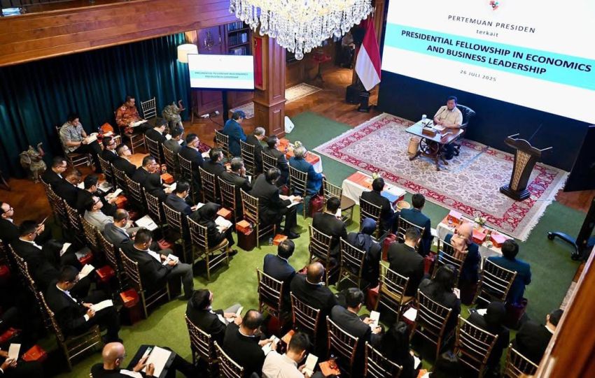 Presiden Prabowo Temui 82 Profesional Muda di Hambalang, Dorong Kepemimpinan Ekonomi Masa Depan